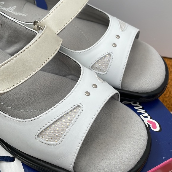 Sandbaggers Open Toed Golf Shoes - Picture 2 of 5